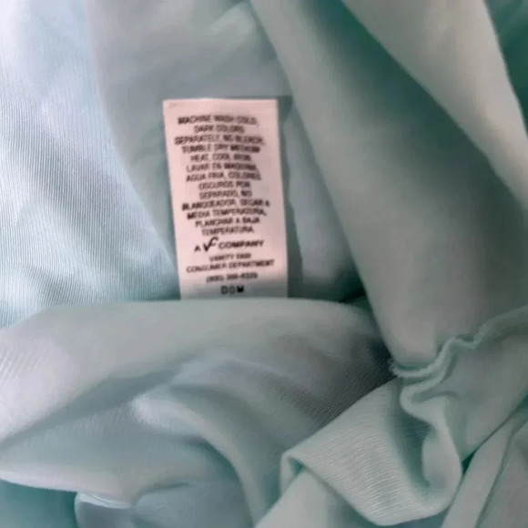 Vanity Fair NWT silky old world vintage blue role size Medium - Picture 6 of 6